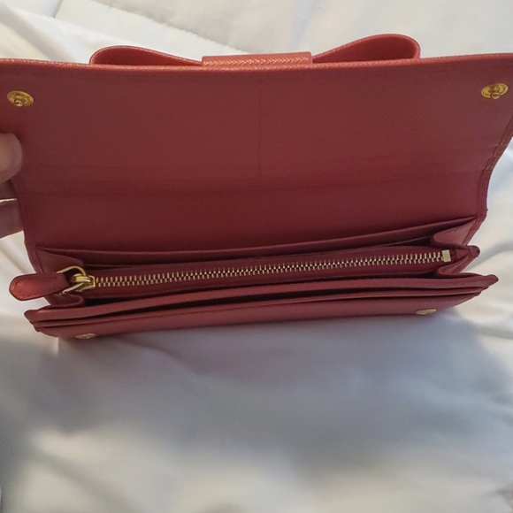 PRADA Pink Saffiano Leather wallet.....very good condition. Final sale! - Picture 4 of 10